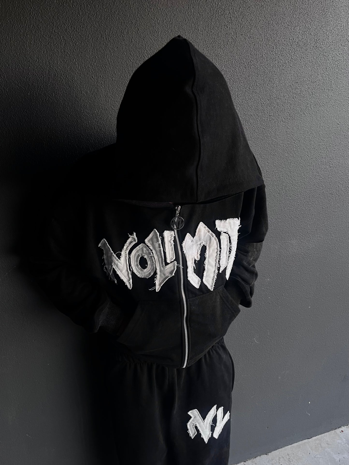 FORGOTTEN THREADS ZIPUP